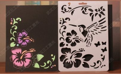 武漢三工激光打標機在塑料繪畫模板鏤空上的應用